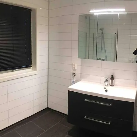 Fjordapartments Holmen 19a * بليستران
