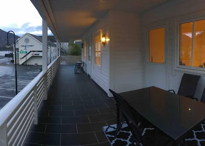 Fjordapartments Holmen 19a * Balestrand