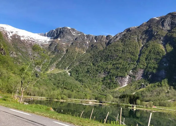 Fjordapartments Holmen 19a * Balestrand